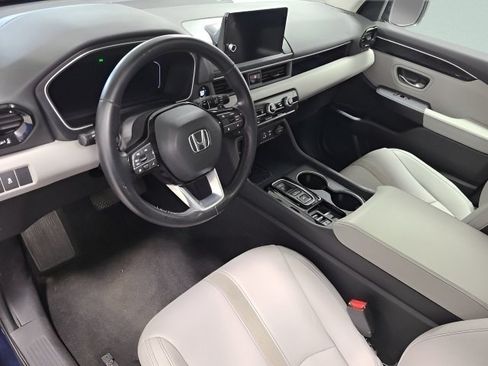 Used 2023 Honda Pilot Touring image 25