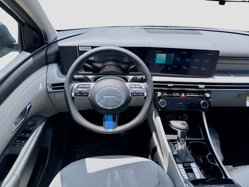 New 2026 Hyundai Tucson SEL FWD image 15