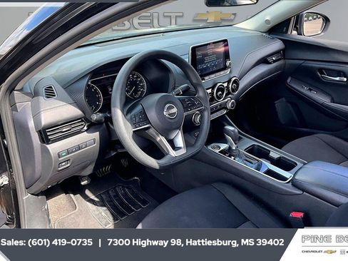Used 2024 Nissan Sentra SV FWD image 12