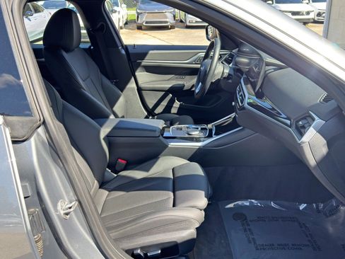 Used 2023 BMW i4 eDrive40 w/ Premium Package RWD image 13