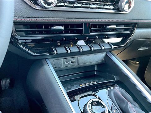 New 2025 Chevrolet Colorado Z71 w/ Midnight Edition image 15