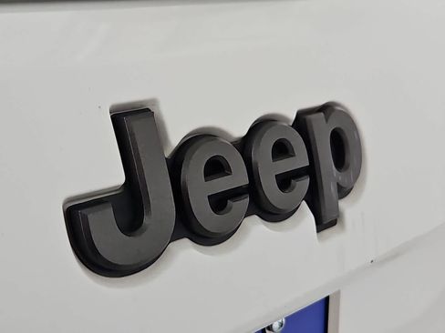 Used 2020 Jeep Grand Cherokee Limited X image 10