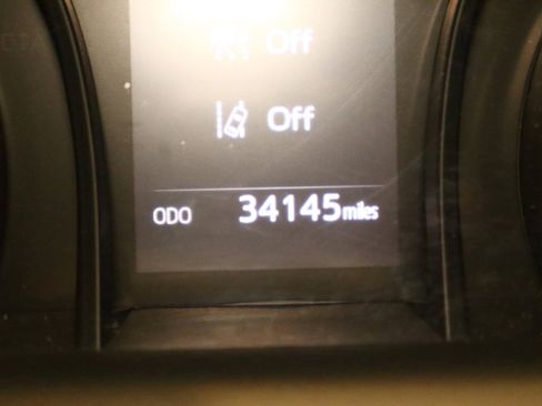 Used 2024 Toyota Camry SE image 14