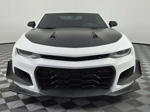 Used 2018 Chevrolet Camaro SS RWD image 2