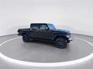 New 2025 Jeep Gladiator Sport video 2