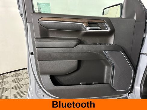 Used 2024 Chevrolet Silverado 1500 LT AWD/4WD image 10