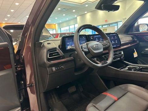 New 2026 Chevrolet Traverse RS w/ LPO, Floor Liner Package image 16