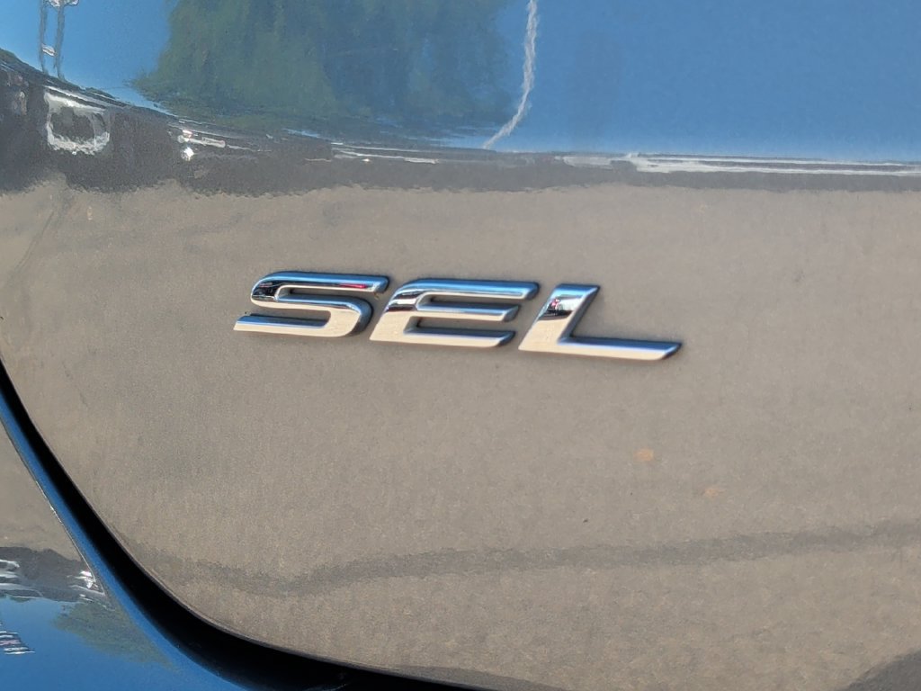 Used 2024 Ford Edge SEL AWD/4WD image 44