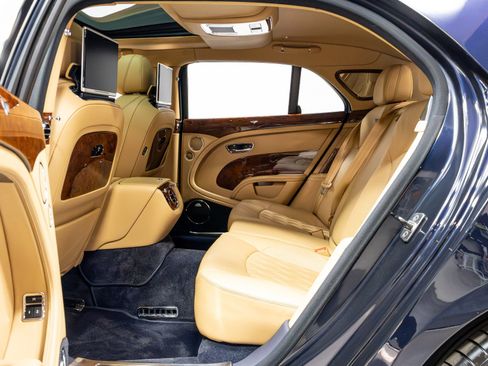 Used 2017 Bentley Mulsanne image 45