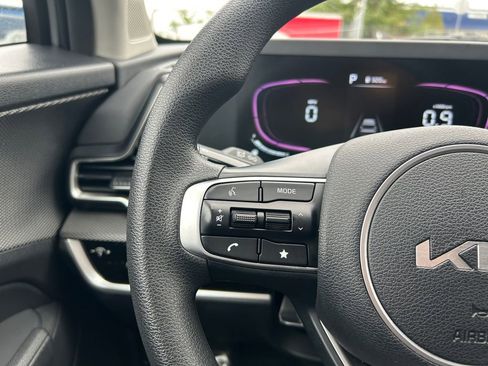 Used 2023 Kia Sportage LX image 18