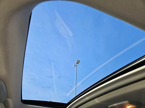 Used 2017 Toyota Tundra Platinum image 16