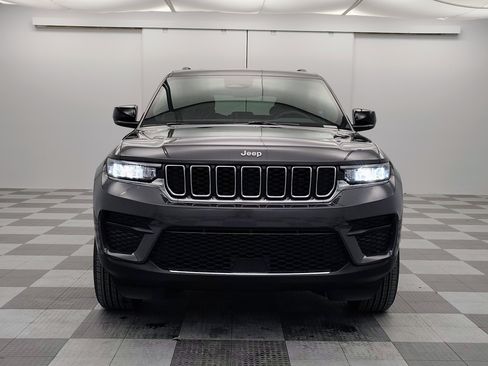 New 2025 Jeep Grand Cherokee Laredo X w/ Luxury Tech Group I image 5