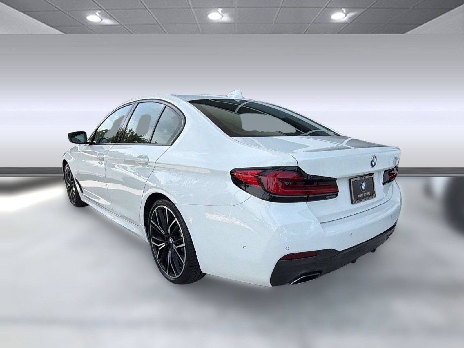 Used 2022 BMW 540i w/ Executive Package RWD image 3