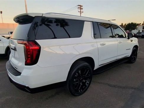 Certified 2023 GMC Yukon XL SLT image 8