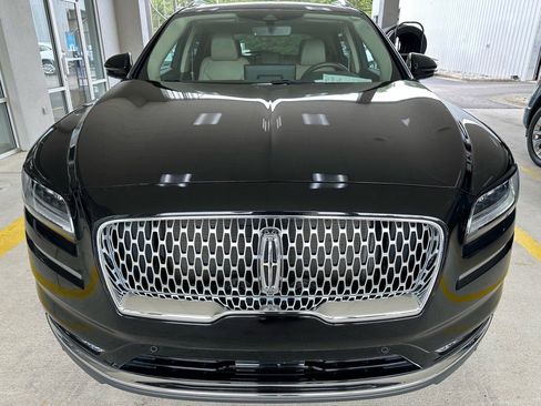 Used 2022 Lincoln Nautilus Reserve w/ Equipment Group 202A image 8