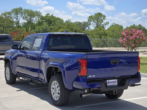 New 2025 Toyota Tacoma Limited image 4