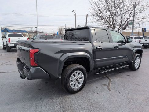 Certified 2025 Toyota Tacoma SR5 image 5