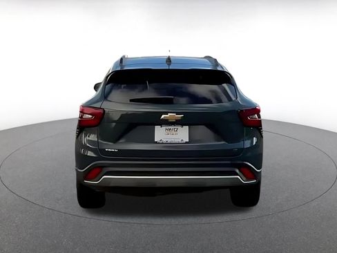 Used 2025 Chevrolet Trax LT image 10