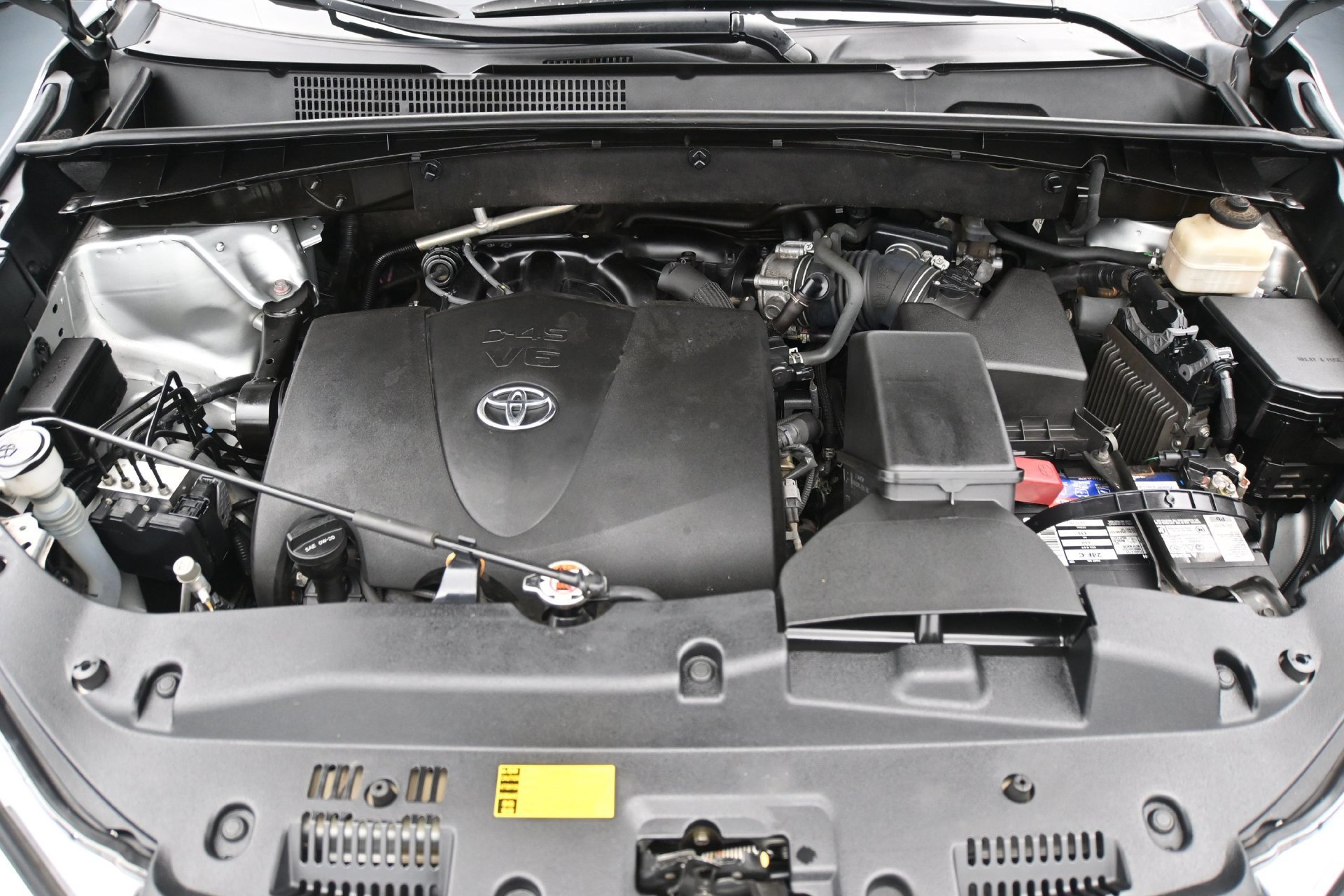 Used 2018 Toyota Highlander XLE AWD/4WD image 28