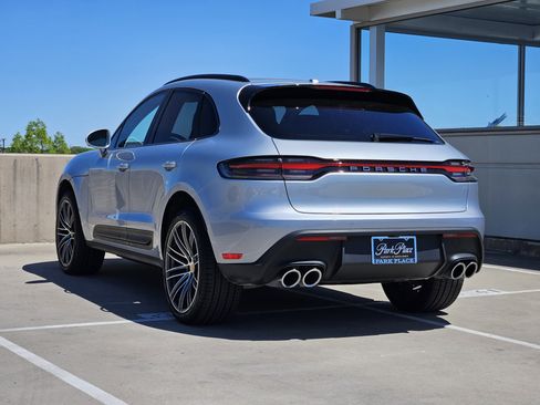 Certified 2026 Porsche Macan AWD/4WD image 3