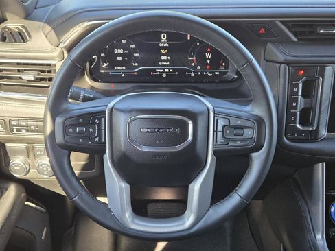 Used 2023 GMC Yukon Denali RWD image 22