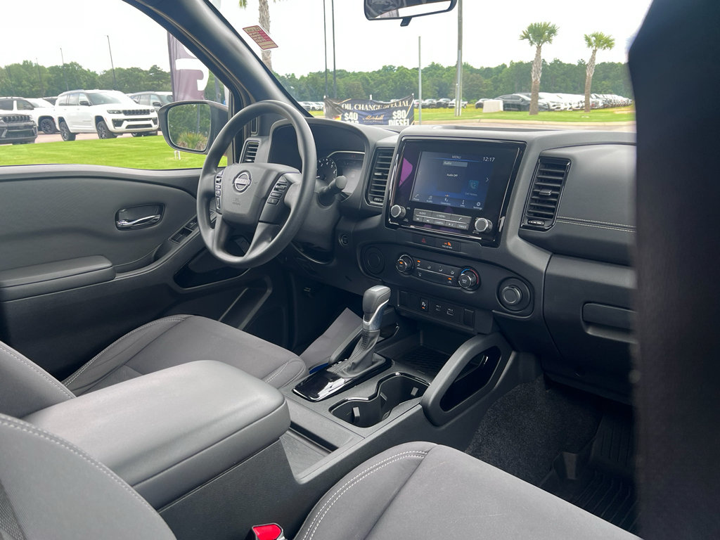Used 2023 Nissan Frontier SV w/ Midnight Edition Package RWD image 14