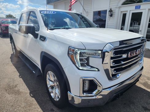 Used 2021 GMC Sierra 1500 SLT w/ SLT Convenience Package image 3