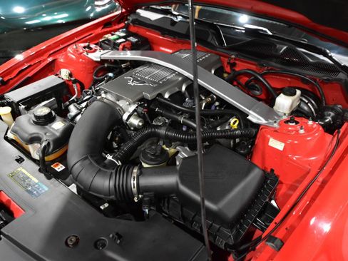 Used 2010 Ford Mustang GT image 43