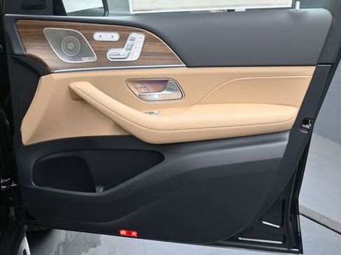 New 2026 Mercedes-Benz GLS 450 4MATIC image 37