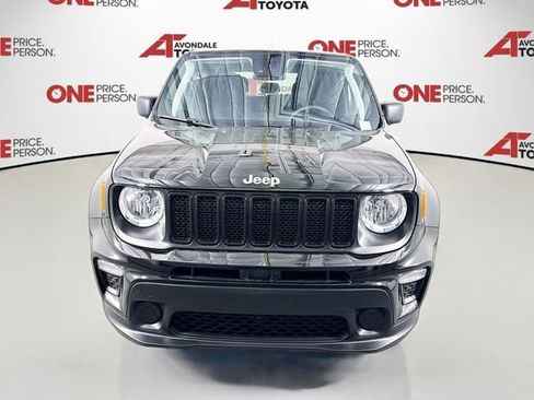 Used 2023 Jeep Renegade Latitude image 2