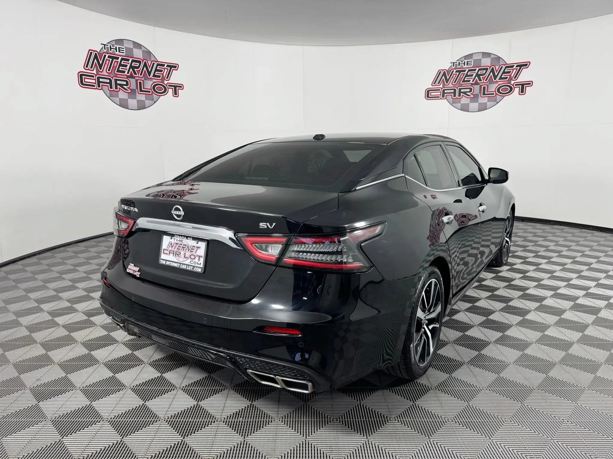 Used 2023 Nissan Maxima SV w/ Floor Mat Group FWD image 7