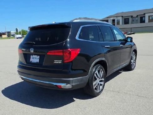 Used 2016 Honda Pilot Touring image 7