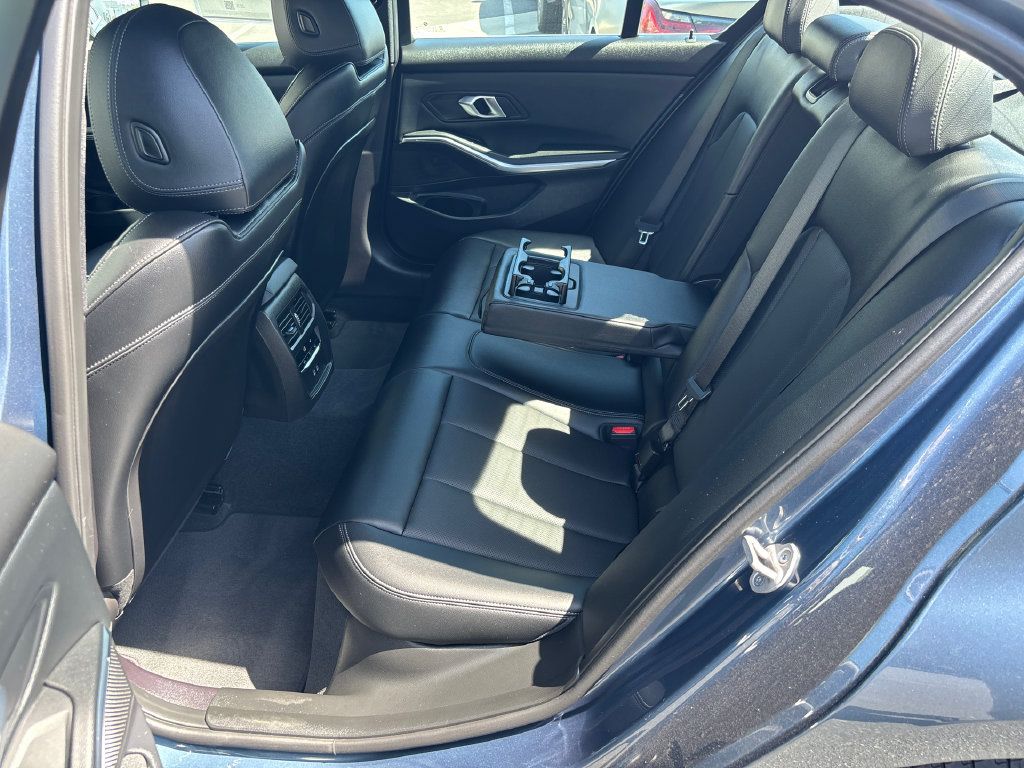 Used 2026 BMW 330i Sedan w/ Convenience Package RWD image 18