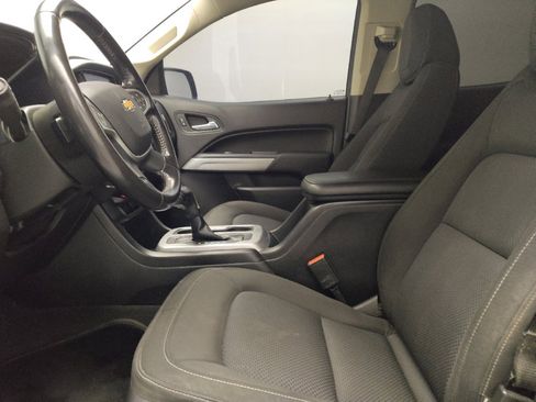 Used 2021 Chevrolet Colorado LT RWD image 17