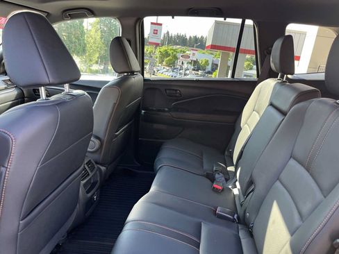 Used 2023 Honda Passport TrailSport image 12