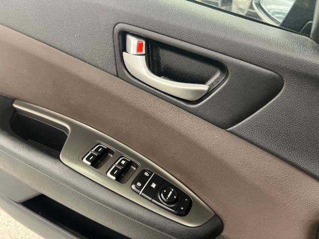 Used 2020 Kia Optima LX FWD image 23