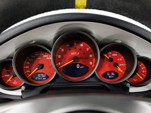 Used 2011 Porsche 911 GT3 RS RWD image 17