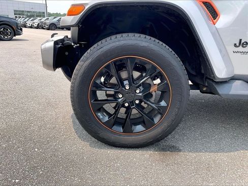 Used 2021 Jeep Wrangler Unlimited Sahara AWD/4WD image 7