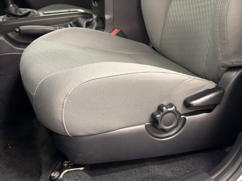 Used 2023 Toyota Tacoma SR image 14