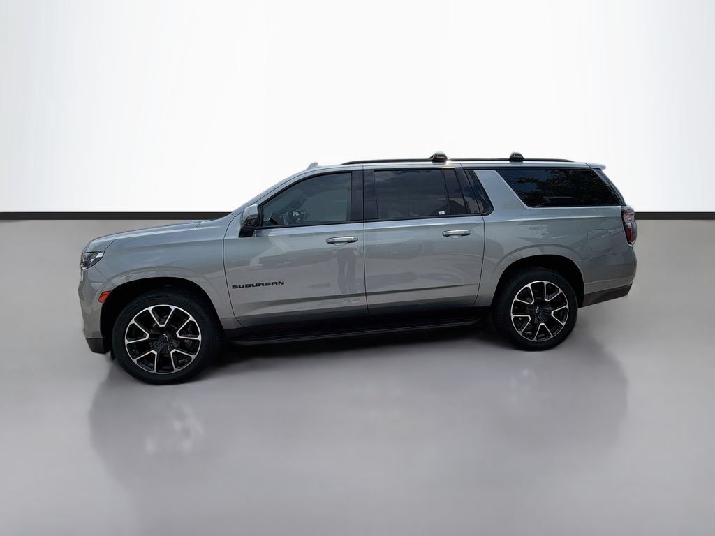 Used 2023 Chevrolet Suburban RST w/ Luxury Package RWD image 8