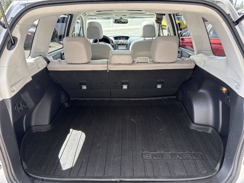 Used 2014 Subaru Forester 2.5i Touring AWD/4WD image 7