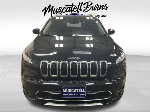 Used 2017 Jeep Cherokee Overland w/ Technology Group image 2
