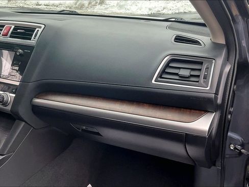 Used 2017 Subaru Outback 2.5i Limited w/ Popular Package #5 image 19