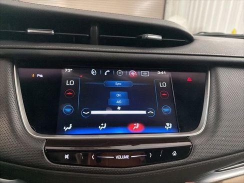 Used 2017 Cadillac XT5 FWD image 32