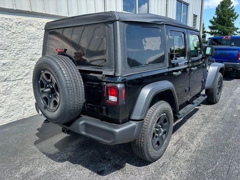 Used 2022 Jeep Wrangler Unlimited Sport AWD/4WD image 3
