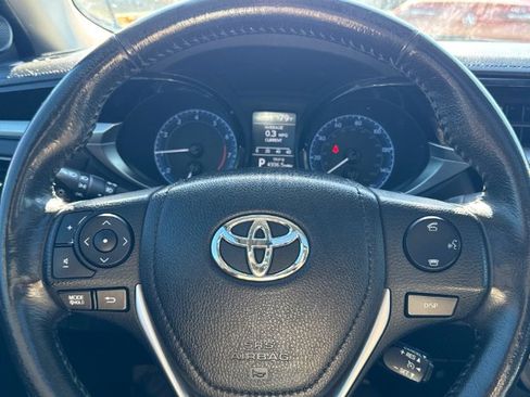 Used 2016 Toyota Corolla S Premium image 11