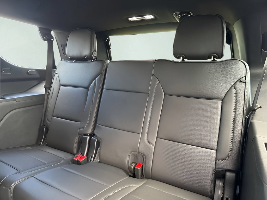 New 2026 GMC Yukon Denali w/ Sun & Power Step Package AWD/4WD image 24