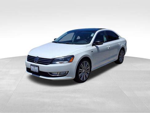 Used 2015 Volkswagen Passat 1.8T Sport FWD image 1