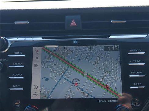 Used 2019 Toyota Camry XLE image 11