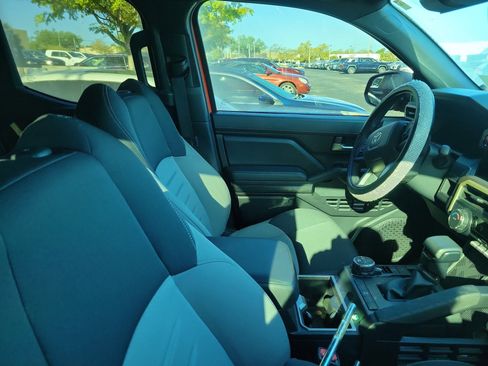 Used 2024 Toyota Tacoma TRD Off-Road image 10